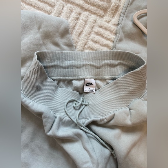 Nike Sportswear Phoenix Fleece Jogger Sweatpants in Light Silver / Sail - Picture 5 of 5